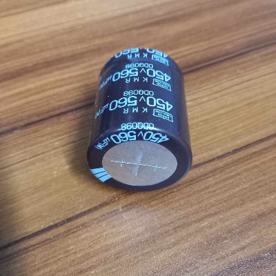 Picture of 560uF 450V Capacitor RADIAL Electrolytic Capacitor 560uF Capacitor 450V 560uF Radial Pin Type Polarized Aluminum Electrolytic Capacitors 2 Pin Leads