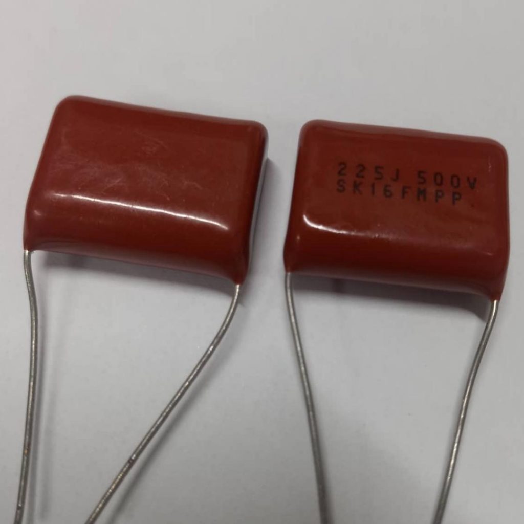 Picture of 3Pcs- METALLIZED 225j 500V Capacitors 225j Metallized Capacitor 500V Capacitor 2 Pin Leads Maylar 225j Capacitor 500V 225j Polyester Film Capacitors