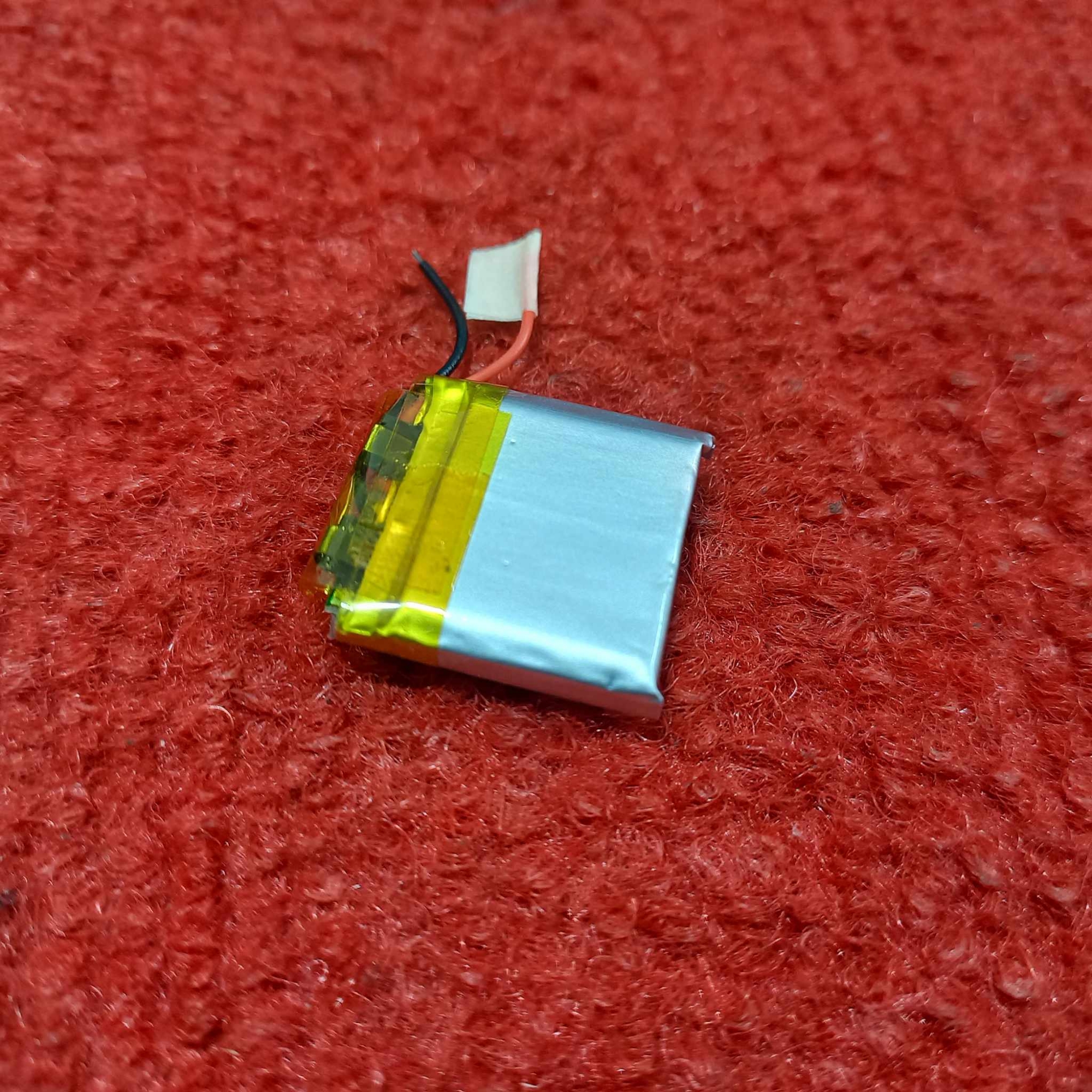 Picture of Smart  Watch Battery 3.7V 300mAh Rechargeable Battery 3.7V Battery Size 20 x 20 ×4mm Lithium Polymer Rechargeable Battery 3.7V Battery For Bluetooth Watch Battery