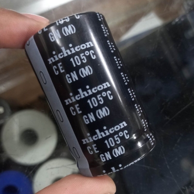 Picture of BEST Quality 680uF 450V Capacitor RADIAL Electrolytic Capacitor 680uF Capacitor 450V 680uF Radial Polarized Aluminum Electrolytic Capacitors 2 Pin Leads