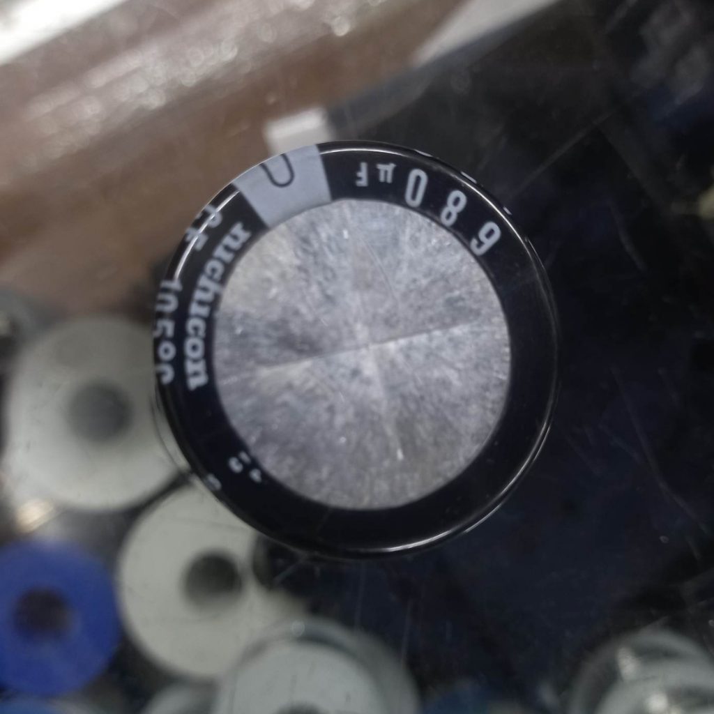 Picture of BEST Quality 680uF 450V Capacitor RADIAL Electrolytic Capacitor 680uF Capacitor 450V 680uF Radial Polarized Aluminum Electrolytic Capacitors 2 Pin Leads