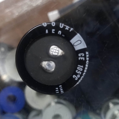 Picture of BEST Quality 680uF 450V Capacitor RADIAL Electrolytic Capacitor 680uF Capacitor 450V 680uF Radial Polarized Aluminum Electrolytic Capacitors 2 Pin Leads