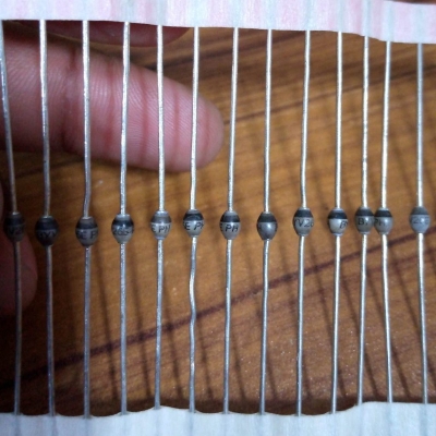 Picture of 2Pcs-  BYV26E Diode BYV26 Rectifiers Diode Fast Recovery Controlled Avalanche Rectifiers 1A 600V TR Fast Ultrafast Power 2 Pin Leads Diode