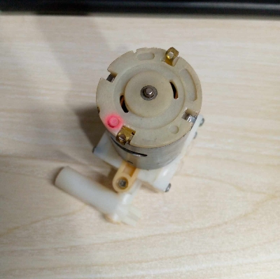 Picture of Dual Pipe Air Pump DC 12V 2.5W 555 Compact Portable Diaphragm