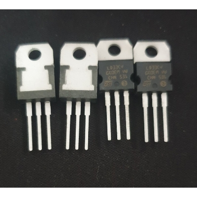 Picture of LD33CV LD33V LD33 LD1117V33 3.3V 800mA Voltage Regulator IC TO-220 Package Low Drop Positive Voltage Regulator 3.3V 800mA IC