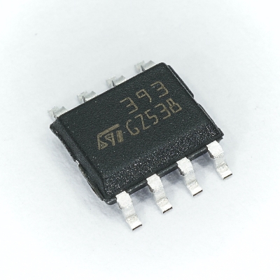 Picture of 3Pcs - SMD LM393 Low Offset Voltage Operational Amplifiers Integrated Circuit SMD-8 8 Pin Leads Dual In Line Package Chip LM393 Operational Amplifiers