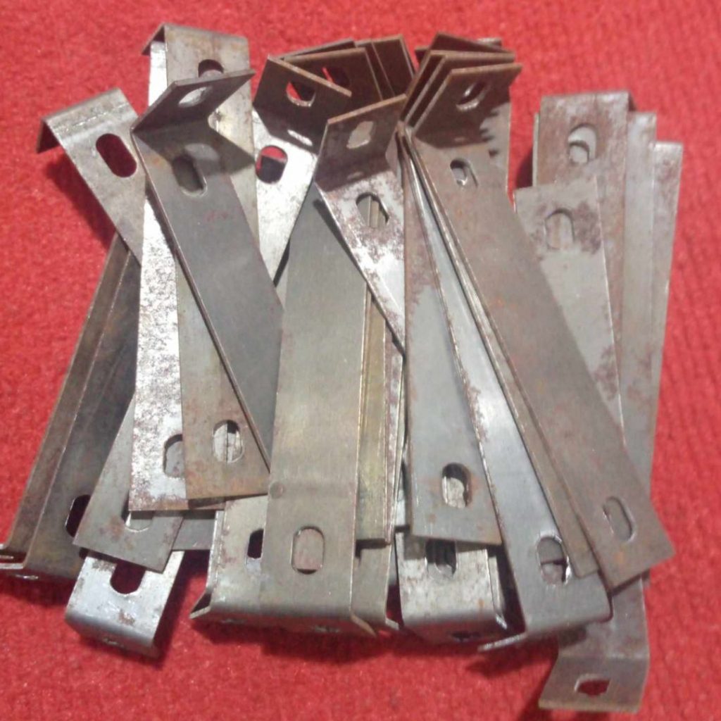 Picture of 1KG BANLA Metal Steel 5.25 Inch Lamination Bracket Transformer Clamp For Power Transformer EI Transformer 5.25 Inch Bracket Clamp For Transformer Adapters