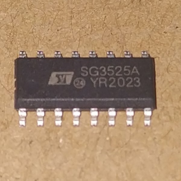 Picture of SMD SG3525 IC 3525 PWM IC KA3525 PWM Regulating Pulse Width Modulator IC PWM 16 Pin Leads SMD-16 Dual In Line Package Chip SMD SG3525 IC