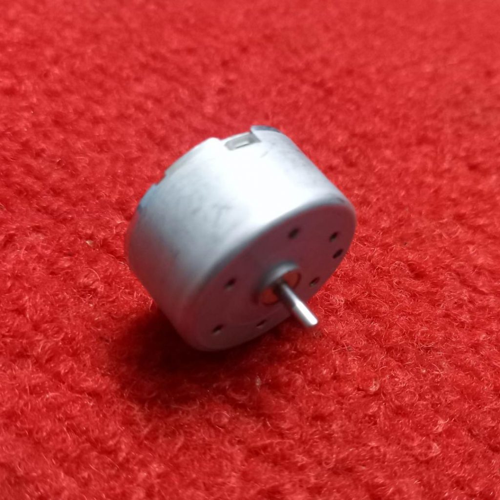 Picture of 310 Small Micro Motor DC 3.7V Motor 1000RPM Motor 3.7V Motor For Mini Fans Toy Car Adapters