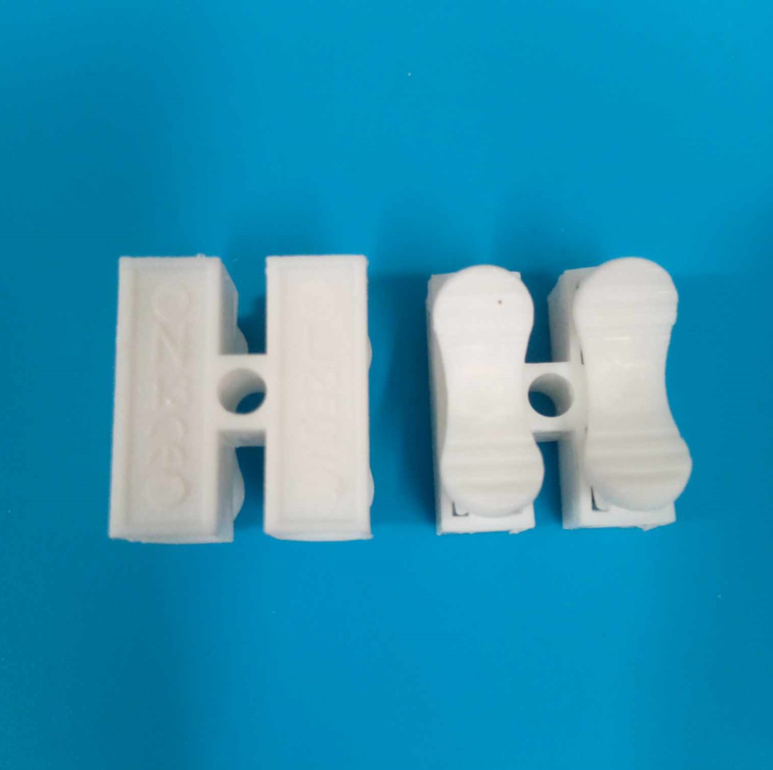 Picture of 5Pcs - Quick Wire Connector 2 WAY Spring Press 2 Way WHITE Color Quick Wiring 2 Position 220V Box Press Connector Cables Clamp For LED Strip Light Cables Wire Fixing