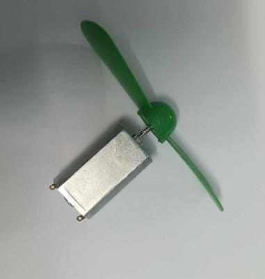 Picture of 2 Blade Fan With 180 Motor 3.7V Motor 180 DC Motor Strong Magnetic Motor 3.7V DC Motor 180 Motor Propeller 180 Motor Fan For Mini Fans Making Purpose 180 Motor With Fan 3.7V 180 Motor