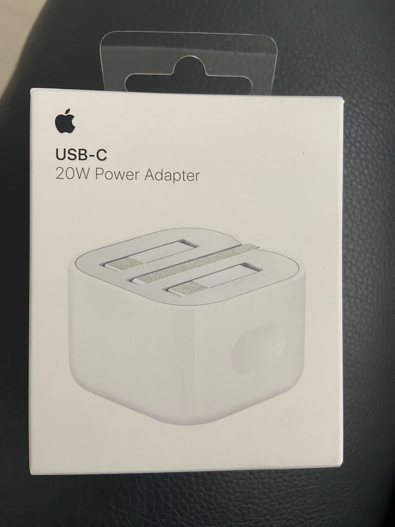 Picture of AppIe 20W USB C Power Adapter FOR iphone 13/12/11/X with Three pin