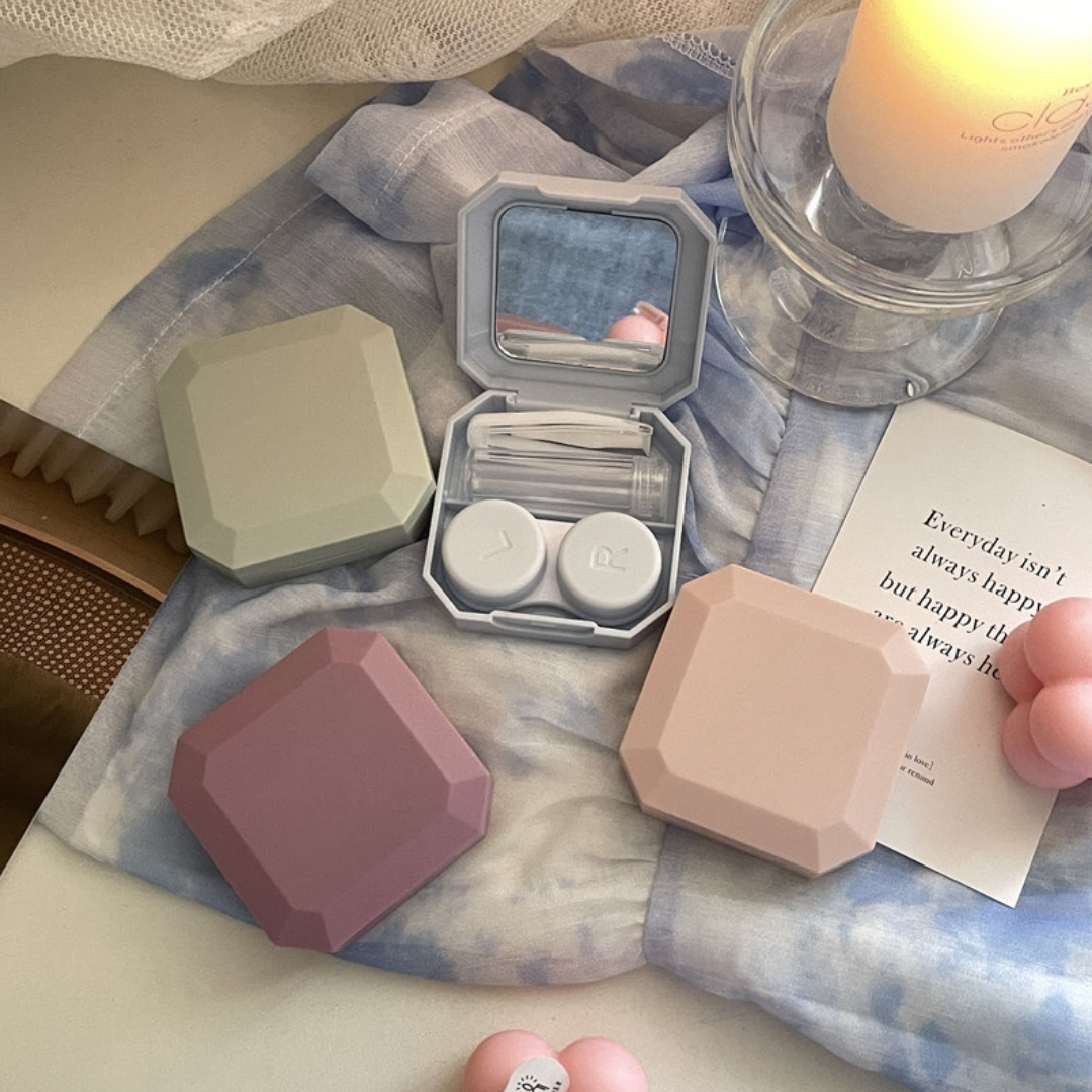 Picture of New Portable Pink Diamond Shape Contact lences Box Holder with Tweezers Remover Tool Solution Bottle Kit for Daily Outdoor Use,tour & travel. New design and Authentic quality Travel Kit Of all type Of Contact lens. #diamondkit