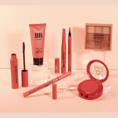 Picture of Heng Fang 11-Piece Beauty Makeup Gift Box