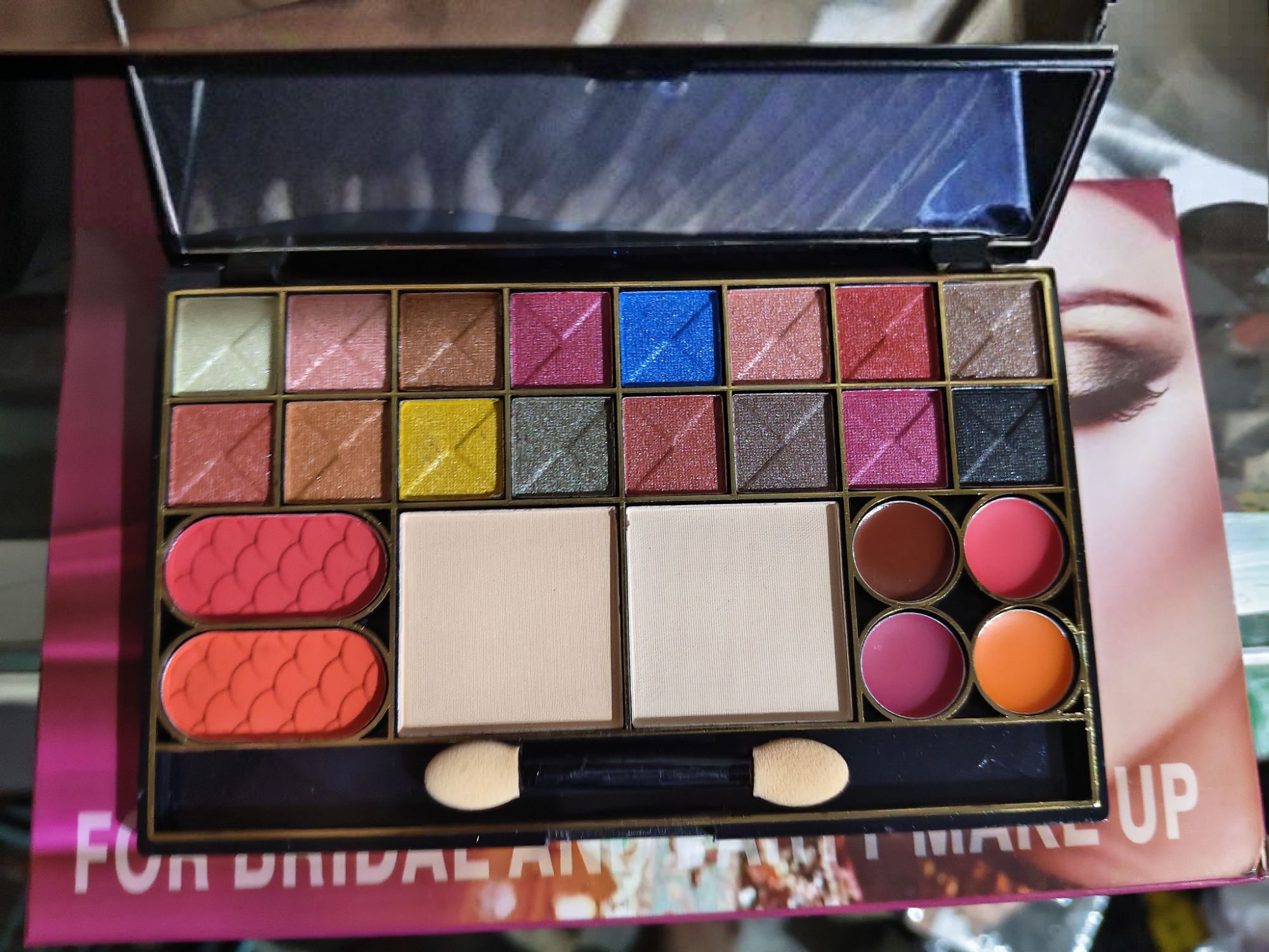 Picture of Miss Ayman 24 Color  Make-up Box & Eyeshadow