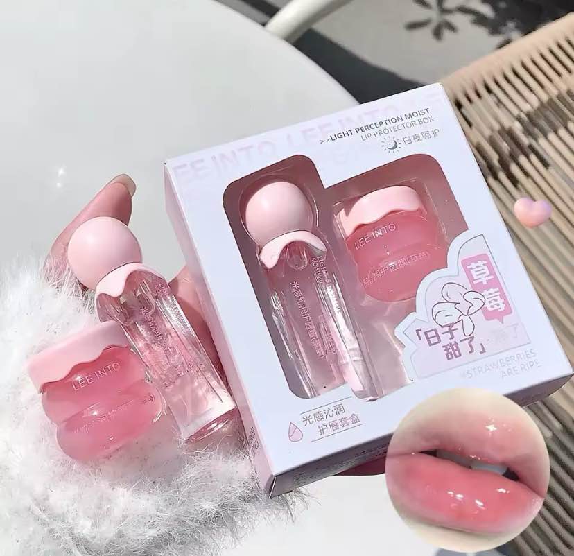 Picture of LEE INTO Strawberry Lightweight Lips Set Clear Glass Moisturizing Lip Balm Transparent Lip Oil Hydrating Jelly Day & Night Lip Mask Settle