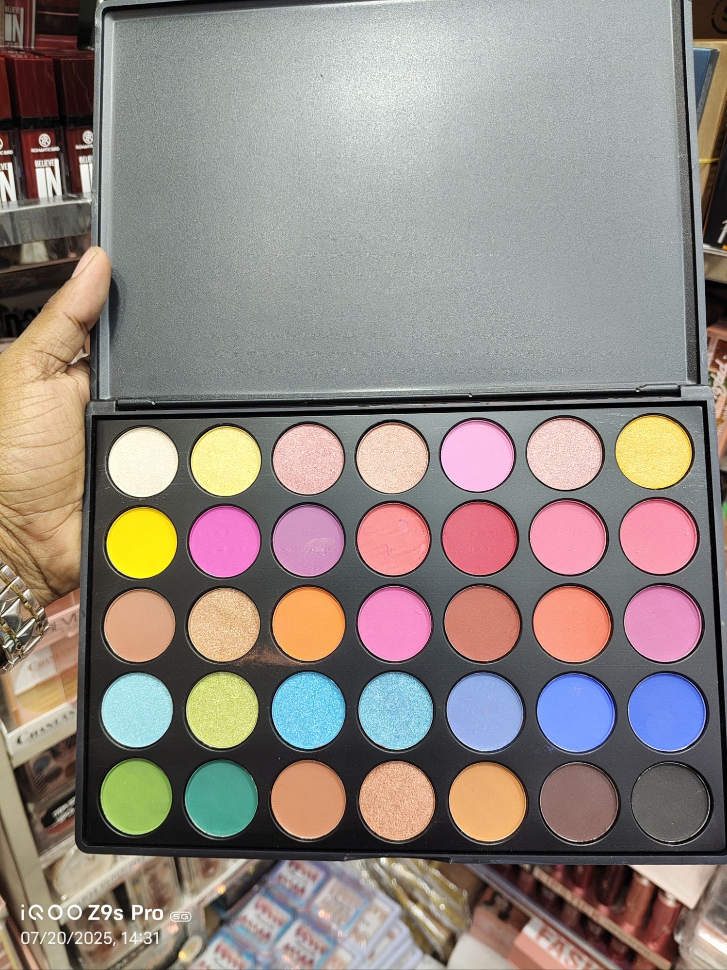 Picture of Morphe 35 Color  Eyeshadow Palette
