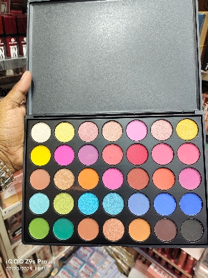 Picture of Morphe 35 Color  Eyeshadow Palette