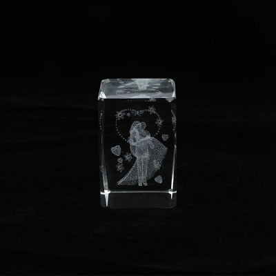 Picture of Crystal Dancing Couple Paperweight