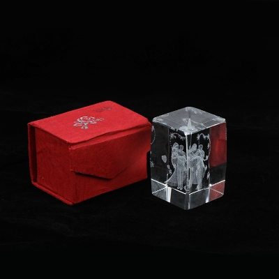 Picture of Crystal Dancing Couple Paperweight