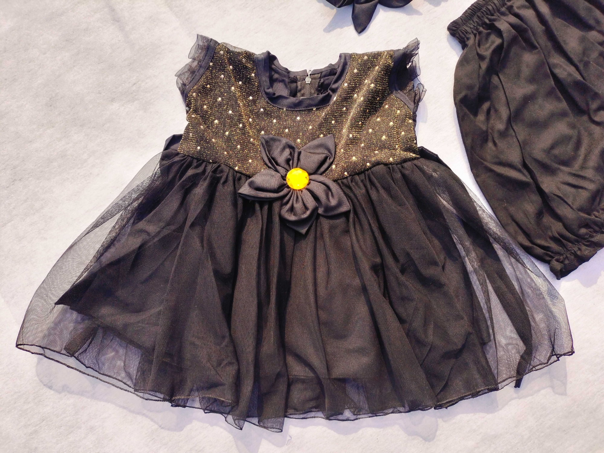 Picture of little  Girls  cotton Dress and pant set for 0-7