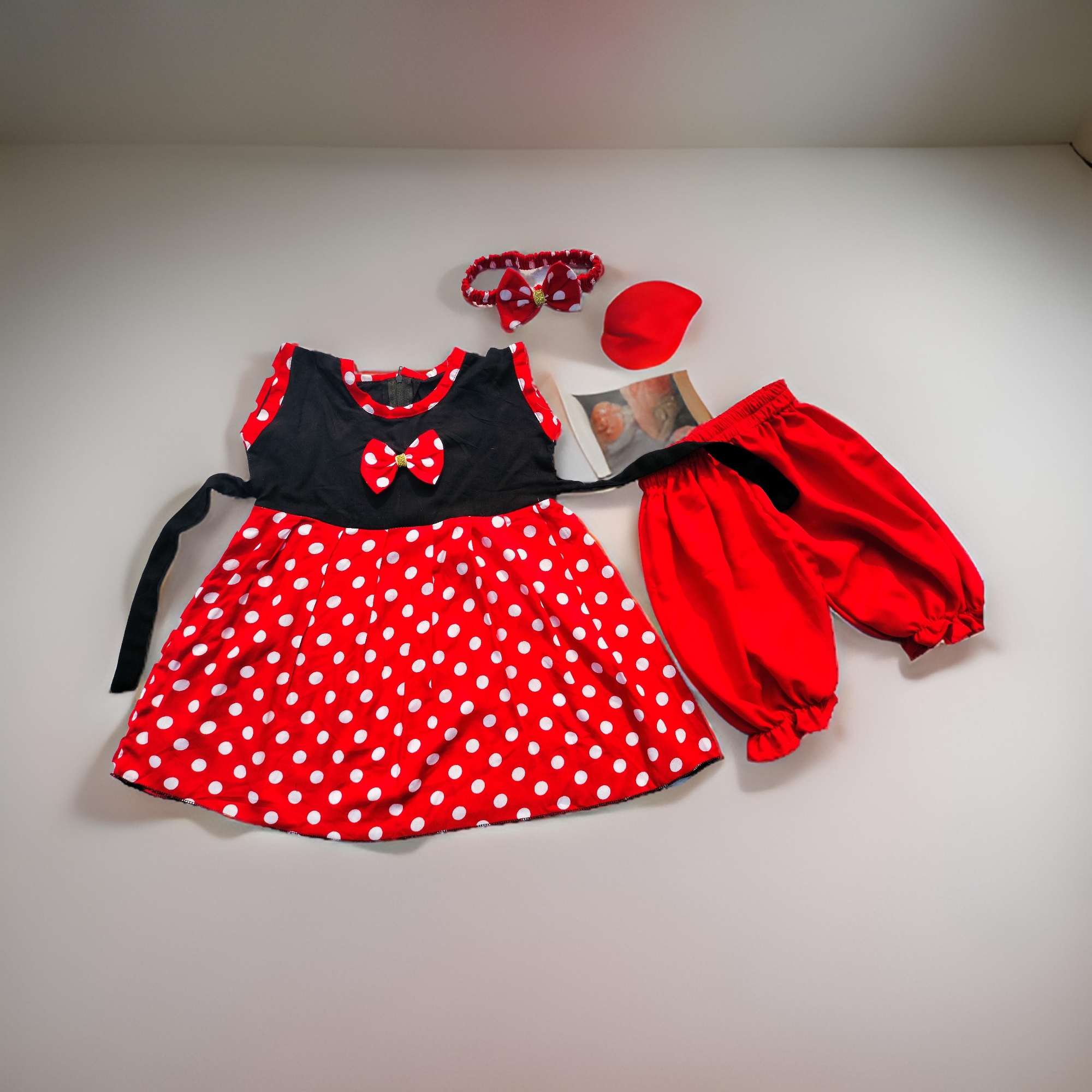 Picture of little baby  Girls  cotton Dress and pant set for 0-7