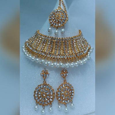 Picture of Bridal Traditional Wedding Ornament  / Exclusive Fashion Party Choker Necklace Earrings & Tikli Jewellery Set For Women