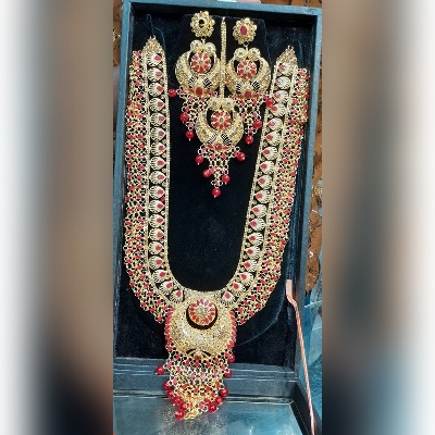 Picture of Gold Plated Bridal Wedding Ornament For Women