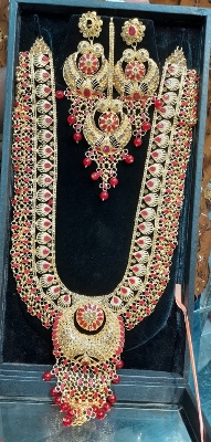 Picture of Gold Plated Bridal Wedding Ornament For Women