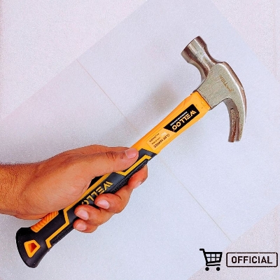 Picture of WELLOO 8oz Multipurpose Usage Claw Hammer CHM2208