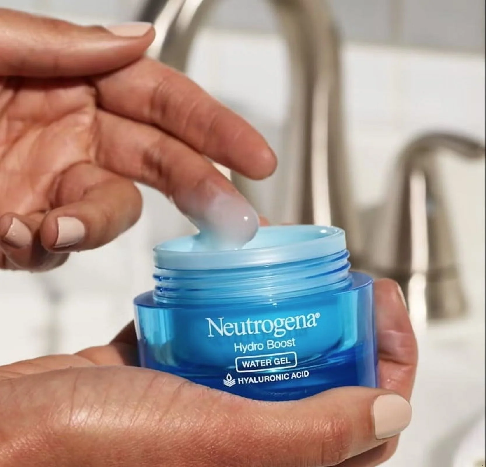Picture of Neutrogena Hydro Boost Hydrating Water Gel Face Moisturizer,