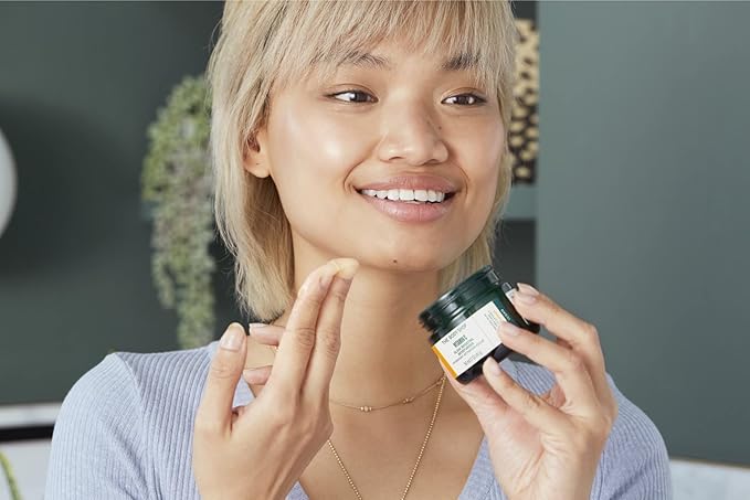 Picture of The Body Shop Vitamin C Glow Boosting Moisturiser For Unisex, 50.27 ml