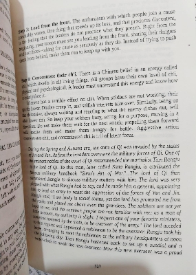 Picture of The 33 Strategies of War by Robert Greene