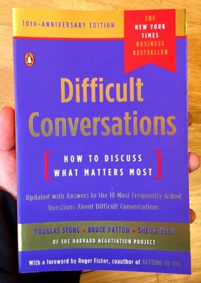 Picture of Difficult Conversations: How to Discuss What Matters Most -Paperback