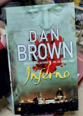 Picture of Inferno Novel by Dan Brown (Yellowish - Paperback)