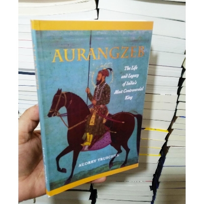 Picture of Arangzeb: the man and the myth by audrey trumchke