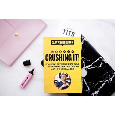 Picture of Crushing It!: How Great Entrepreneurs Build Their Business by Gary Vaynerchuk