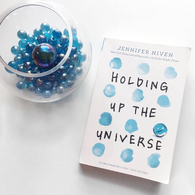 Picture of Holding Up the Universe by Jennifer Niven