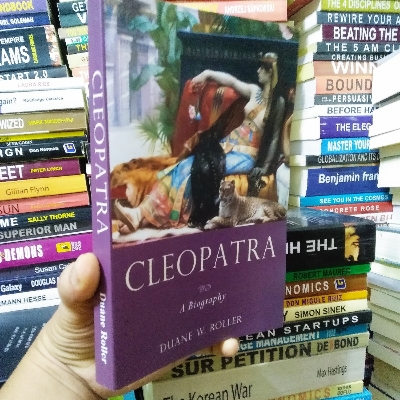 Picture of Cleopatra: A Biography (Women in Antiquity) by Duane W. Roller