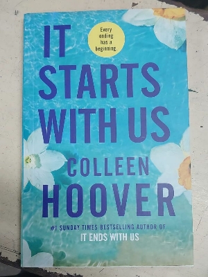 Picture of Colleen Hoover 2 Book set - It Starts with Us+ It Ends With Us (Yellowish - Paperback)