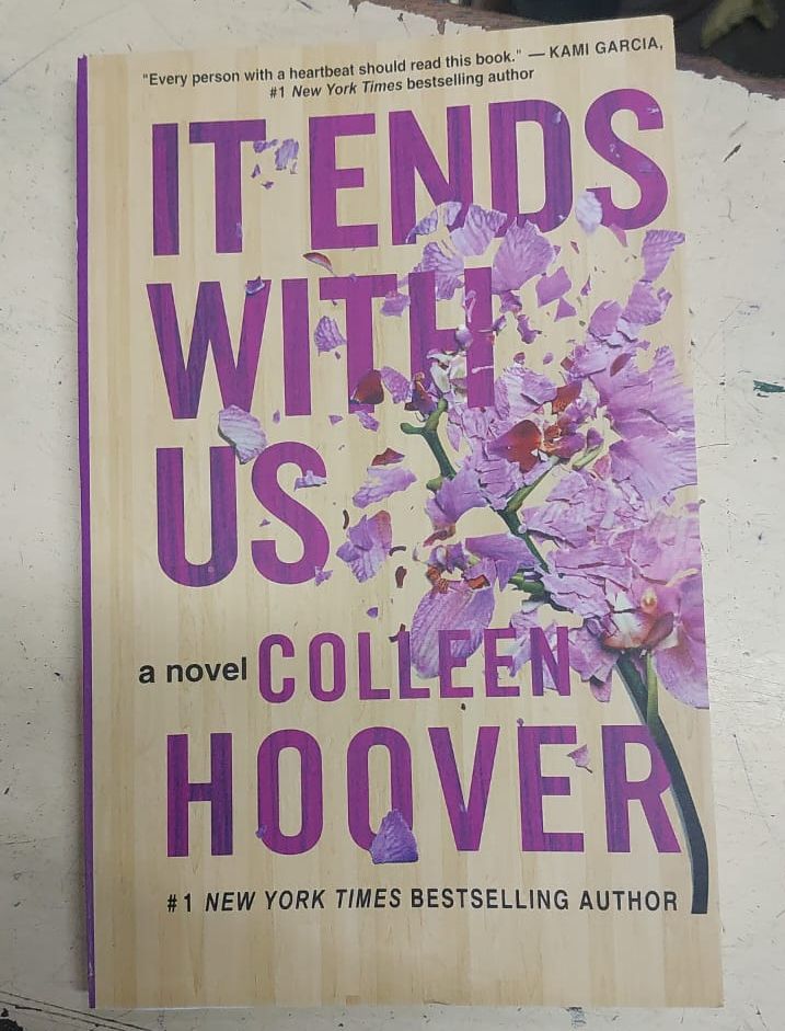 Picture of Colleen Hoover 2 Book set - It Starts with Us+ It Ends With Us (Yellowish - Paperback)