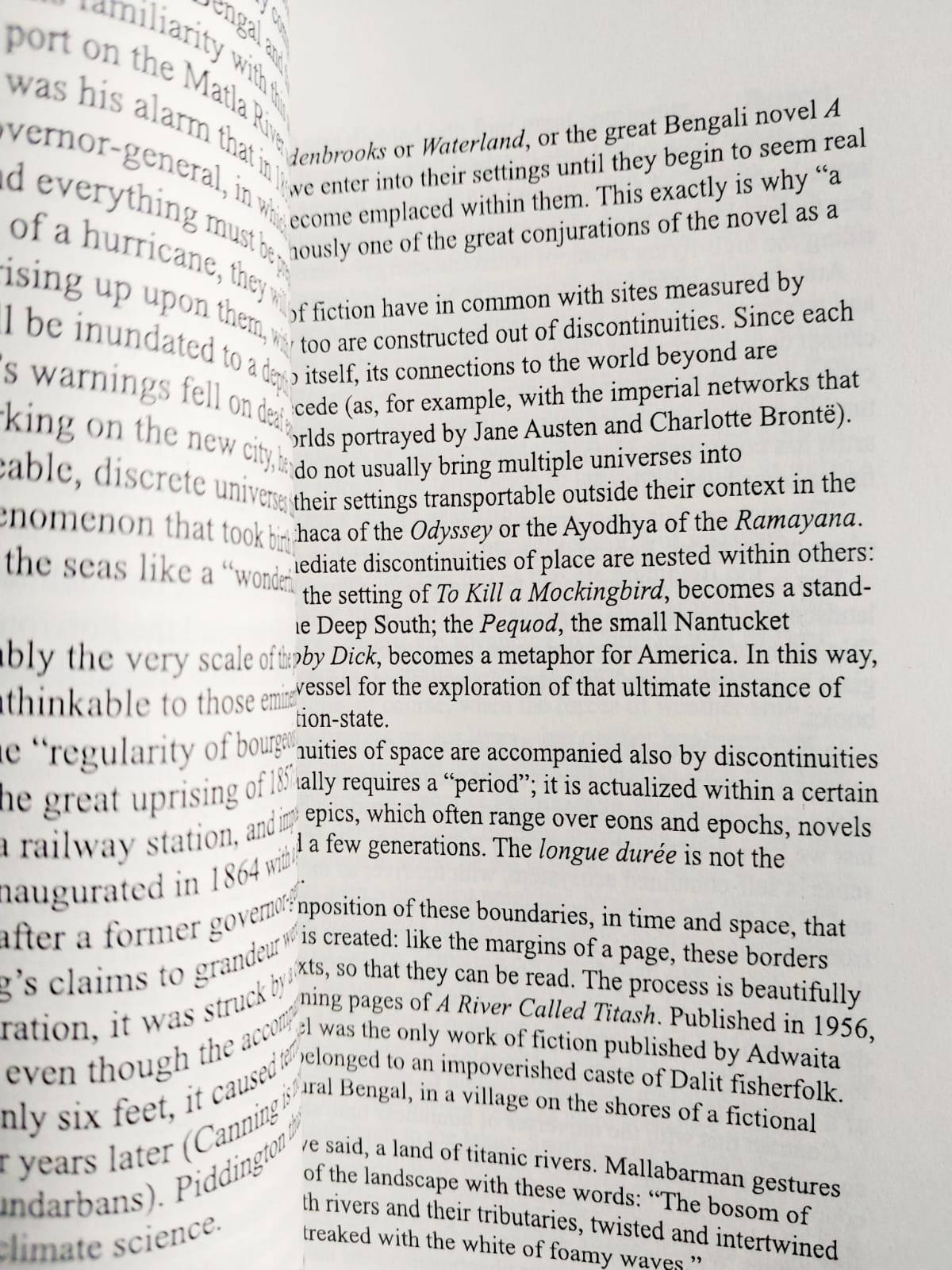 Picture of The Great Derangement: Climate Change and the Unthinkable by Amitav Ghosh
