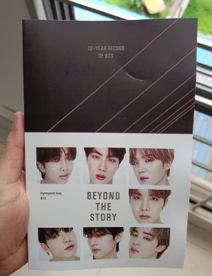 Picture of Beyond the Story: 10-Year Record of BTS by BTS and Myeongseok Kang - Paperback