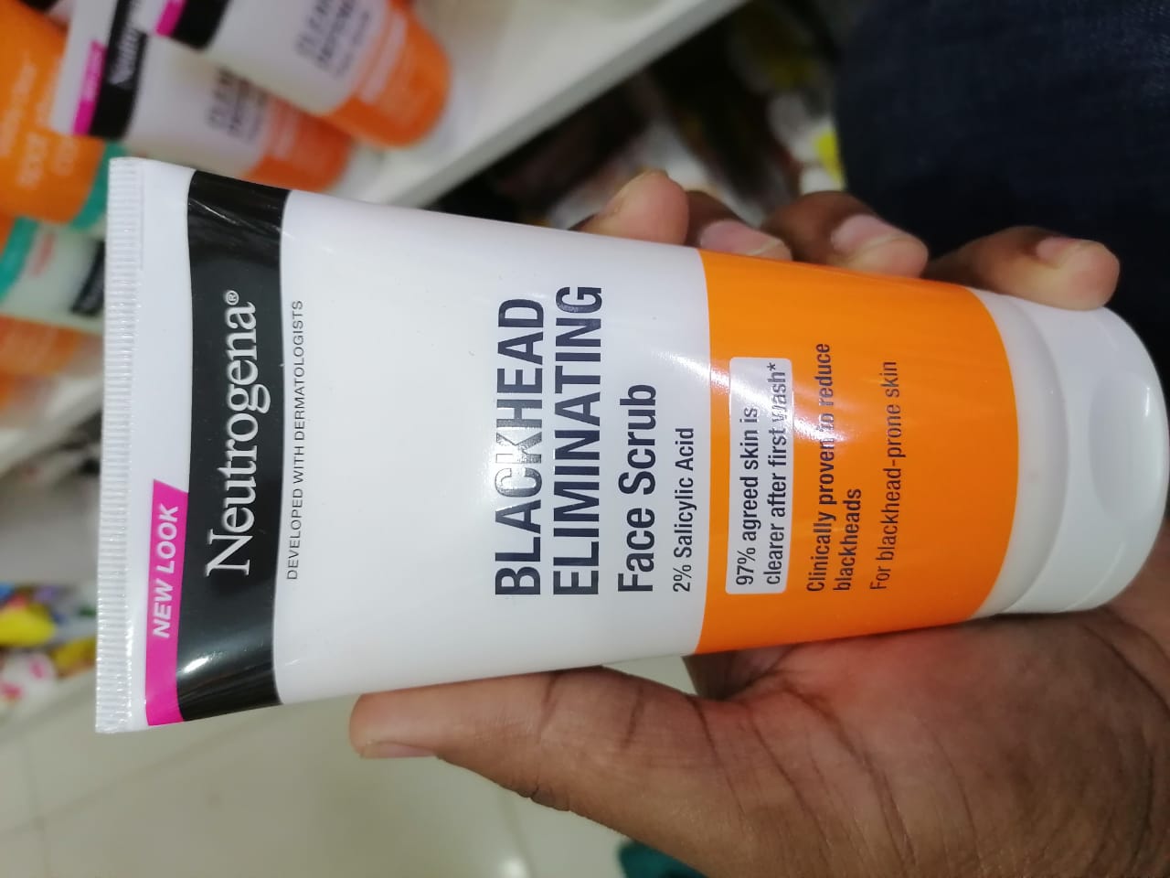 Picture of Neutrogena Blackhead Eliminating Daily Facial Scrub With Salicylic Acid Acne Medicine, Exfoliating Face Wash for Blackheads-150 ml