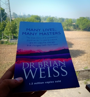 Picture of Many Lives, Many Masters: The True Story of a Prominent Psychiatrist, His Young Patient and the Past-Life Therapy That Changed Both Their Lives