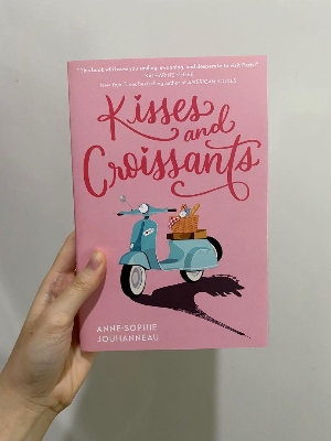 Picture of Kisses and Croissants by Anne-Sophie Jouhanneau - Paperback