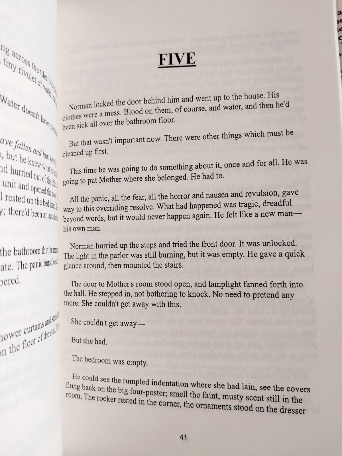 Picture of Psycho Novel by Robert Bloch | Paperback