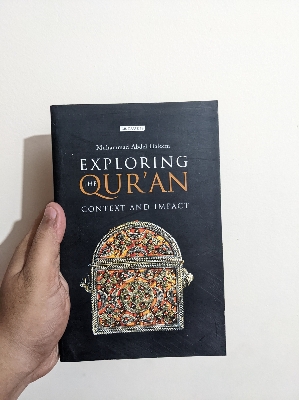 Picture of Exploring the Qur'an: Context by Muhammad Abdel Haleem (Premium Paperback)