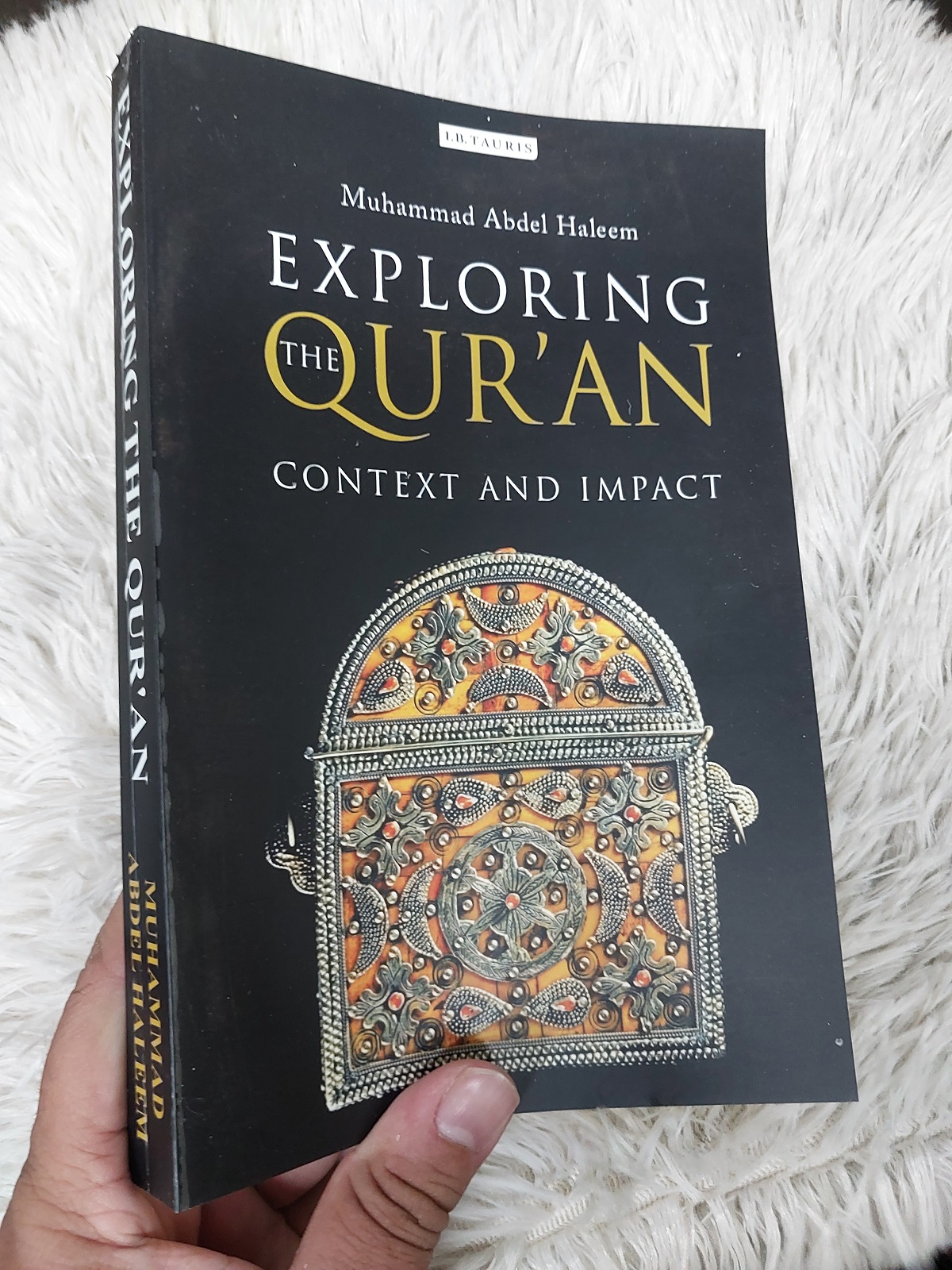 Picture of Exploring the Qur'an: Context by Muhammad Abdel Haleem (Premium Paperback)
