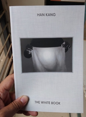 Picture of The White Book Novel by Han Kang (Paperback)